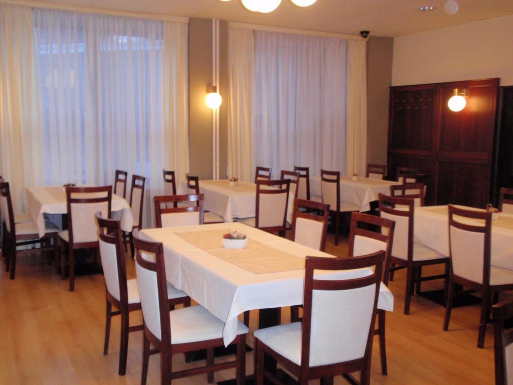 Hotel Astra 3*